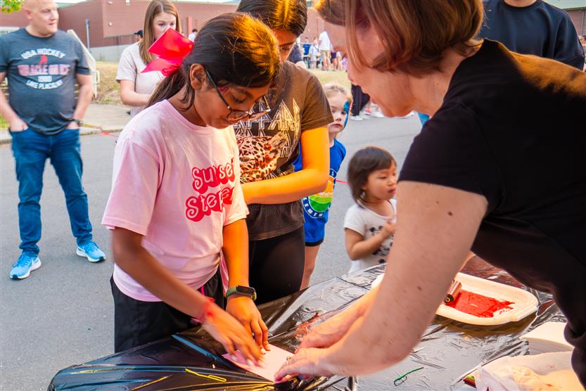 Sunset Elementary community enjoys Fall Carnival